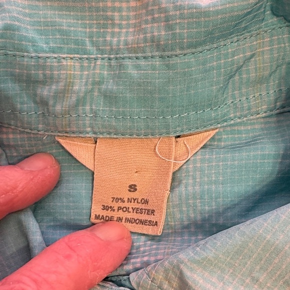 Women’s Duluth Trading Co Light Blue Button Down Shirt. Size S - Picture 4 of 7